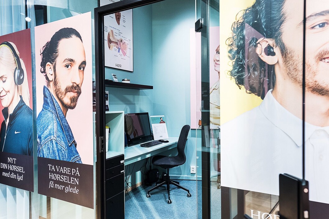 Hør-butikken har egne testrom hvor utdannede audiografer sjekker hørselen din. Foto: Hør Hør-butikken har egne testrom hvor utdannede audiografer sjekker hørselen din. Foto: Hør