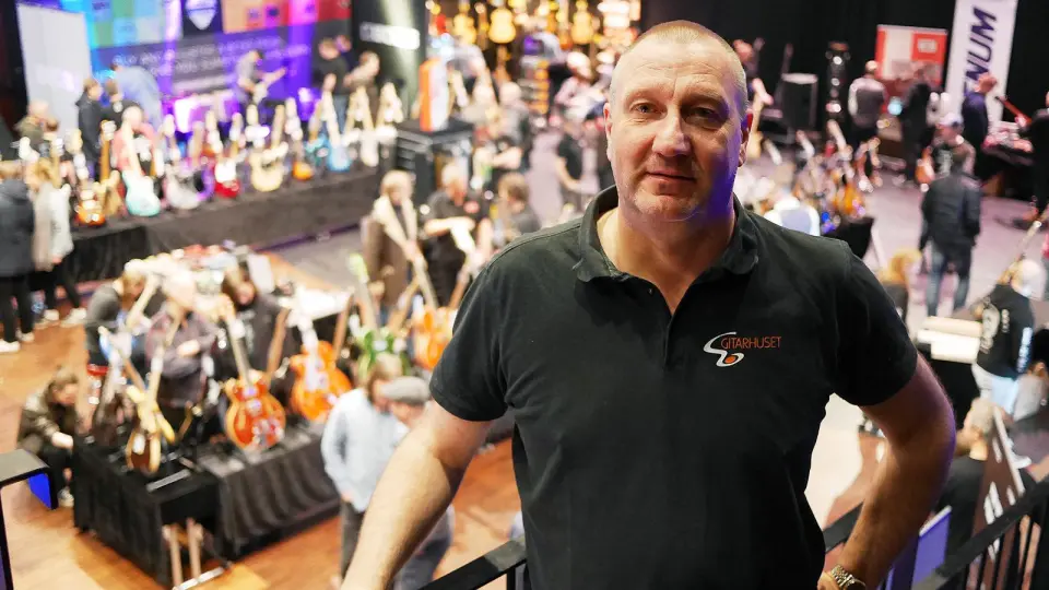 Magne Iversen i Gitarhuset og 4Sound skulle arrangert salgsmessen under Larvik gitarfestival sammen med 30 medarbeidere og 20 leverandører. Her er han fotografert på festivalen i 2018. Foto: Stian Sønsteng Magne Iversen i Gitarhuset og 4Sound skulle arrangert salgsmessen under Larvik gitarfestival sammen med 30 medarbeidere og 20 leverandører. Her er han fotografert på festivalen i 2018. Foto: Stian Sønsteng