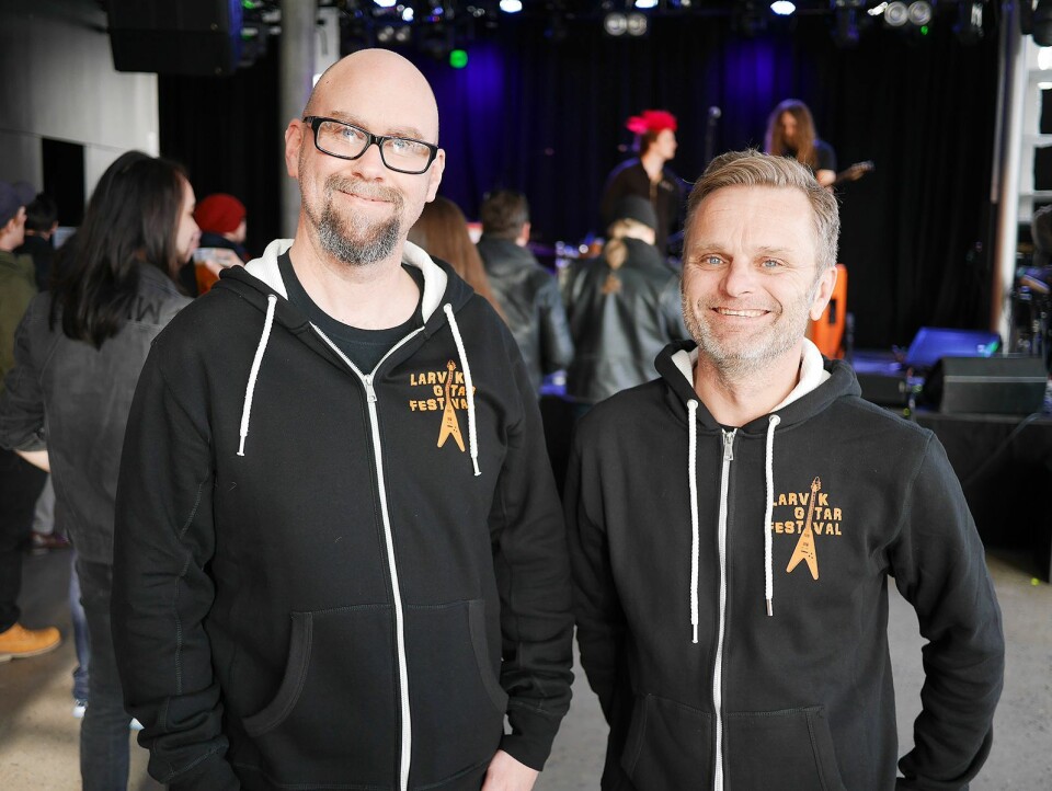 Anders Buaas (t. v.) og Atle Rasmussen i Larvik gitarfestival. Foto: Stian Sønsteng.