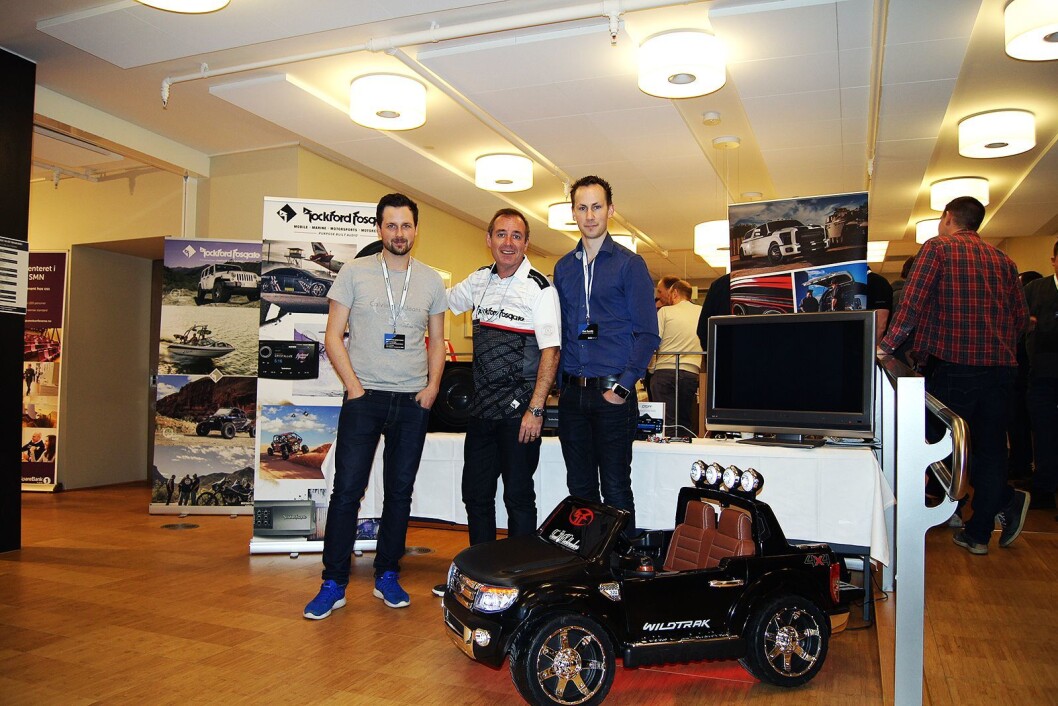 Bernt Dolmseth (f. v.) fra Steinspruten Tiller, Andy Heft fra Rockford Fosgate og Kim Sunde fra Steinspruten Tiller. Foto: Beate Tiller Bernt Dolmseth (f. v.) fra Steinspruten Tiller, Andy Heft fra Rockford Fosgate og Kim Sunde fra Steinspruten Tiller. Foto: Beate Tiller
