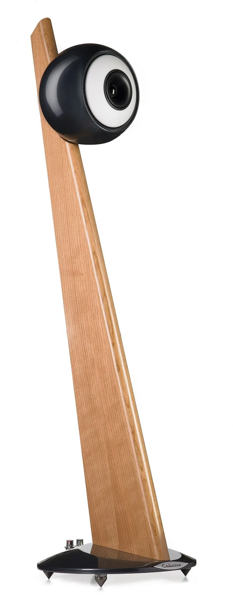 Cabasse Riga er håndlaget i Frankrike, med Cabasses Coaxial-elementer. Pris per par: 80.000,- Foto: Cabasse. Cabasse Riga er håndlaget i Frankrike, med Cabasses Coaxial-elementer. Pris per par: 80.000,- Foto: Cabasse.