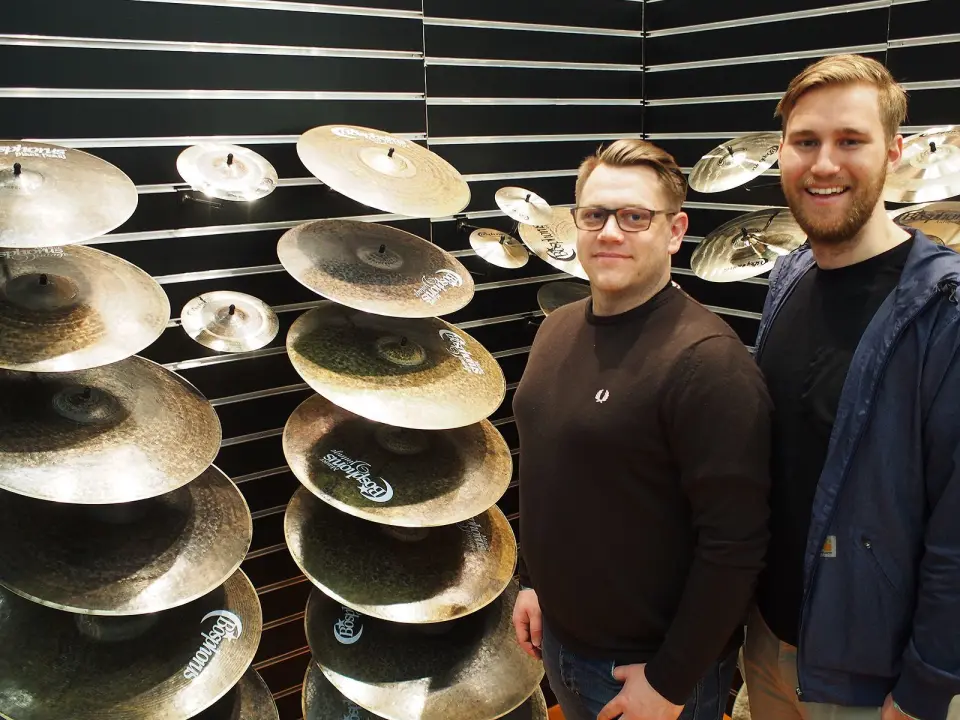 Martin Hostad (t. v.) og Simen Sandnes representerer Bosphorus i Norge gjennom firmaet Panzer Musikk. Foto: Jan Røsholm. Martin Hostad (t. v.) og Simen Sandnes representerer Bosphorus i Norge gjennom firmaet Panzer Musikk. Foto: Jan Røsholm.