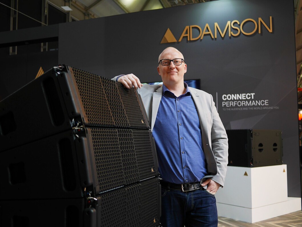 Produktspesialist Kenneth Vadset i Benum AS sier høyttalermerket Adamson i løpet av kort tid er blitt veldig viktig for selskapet. Foto: Stian Sønsteng Produktspesialist Kenneth Vadset i Benum AS sier høyttalermerket Adamson i løpet av kort tid er blitt veldig viktig for selskapet. Foto: Stian Sønsteng