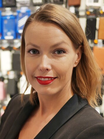 Kommunikasjonssjef i Stiftelsen Elektronikkbransjen, Marte Ottemo, sier vi tar stadig flere bilder med mobilkameraet. Foto: Stian Sønsteng. Kommunikasjonssjef i Stiftelsen Elektronikkbransjen, Marte Ottemo, sier vi tar stadig flere bilder med mobilkameraet. Foto: Stian Sønsteng.