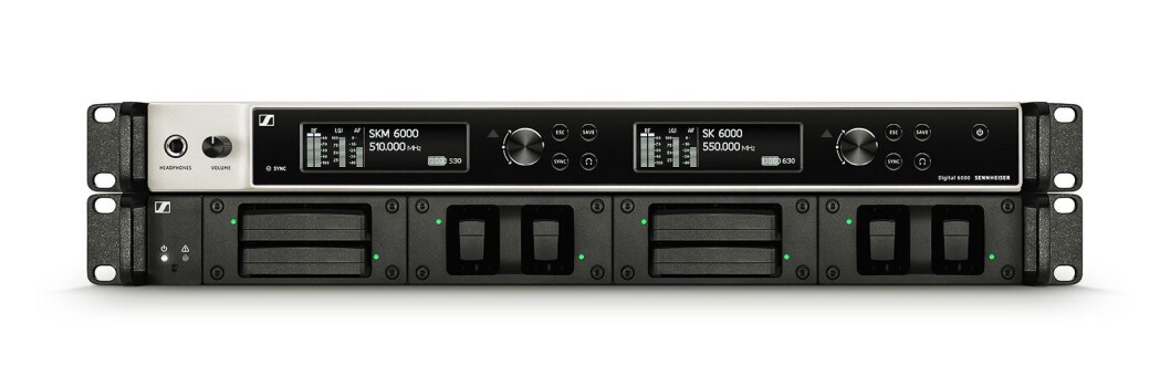 Tokanals-mottakeren EM 6000 (øverst) er det 41 av og ladestasjonen L 6000 (nederst) for SK 6000 og SKM 6000/9000 er det 21 av under ESC i Lisboa. Foto: Sennheiser Tokanals-mottakeren EM 6000 (øverst) er det 41 av og ladestasjonen L 6000 (nederst) for SK 6000 og SKM 6000/9000 er det 21 av under ESC i Lisboa. Foto: Sennheiser