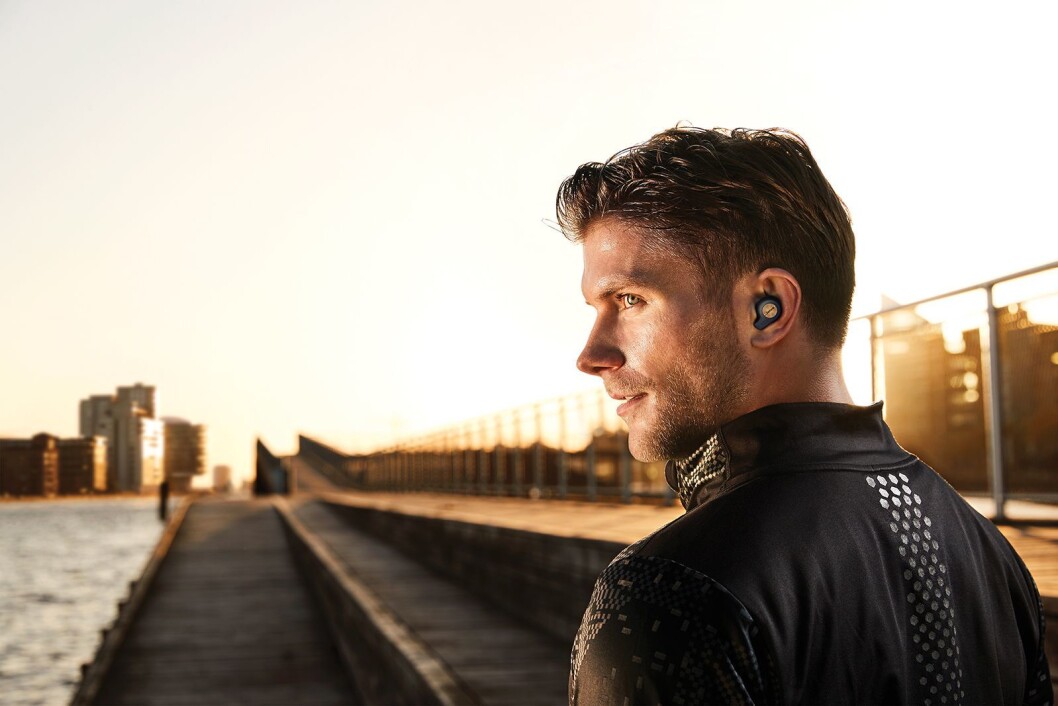 Jabra Elite 65 t Active er helt trådløse og kompatible med Siri, Google Now og Alexa. Foto: Jabra. Jabra Elite 65 t Active er helt trådløse og kompatible med Siri, Google Now og Alexa. Foto: Jabra.