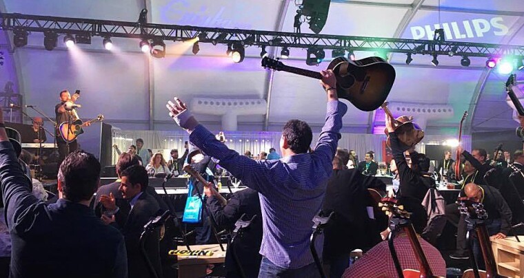 PHILIPS FRA GIBSON TIL TPV