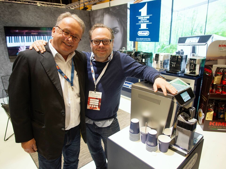 Martin Vinje (t. v.) og Mikael Hellström i DeLonghi på Elon-messen 2018. Foto: Ola Larsson