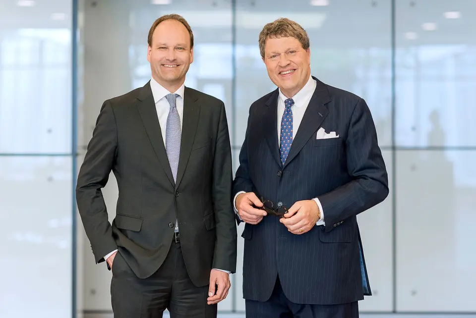 Reihard Zinkann (t. h.) deler stillingen som administrerende direktør sammen med Marcus Miele De to er oldebarn av selskapets grunnleggere. Foto: Miele. Reihard Zinkann (t. h.) deler stillingen som administrerende direktør sammen med Marcus Miele De to er oldebarn av selskapets grunnleggere. Foto: Miele.
