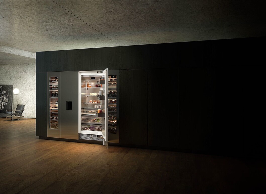 Vario Cooling 400-serien er et helintegrert og innbygget modulbasert system med kjøleskap, fryser og vinskap som kan tilpasses etter mange ulige innredningsbehov. Foto: Gaggenau Vario Cooling 400-serien er et helintegrert og innbygget modulbasert system med kjøleskap, fryser og vinskap som kan tilpasses etter mange ulige innredningsbehov. Foto: Gaggenau