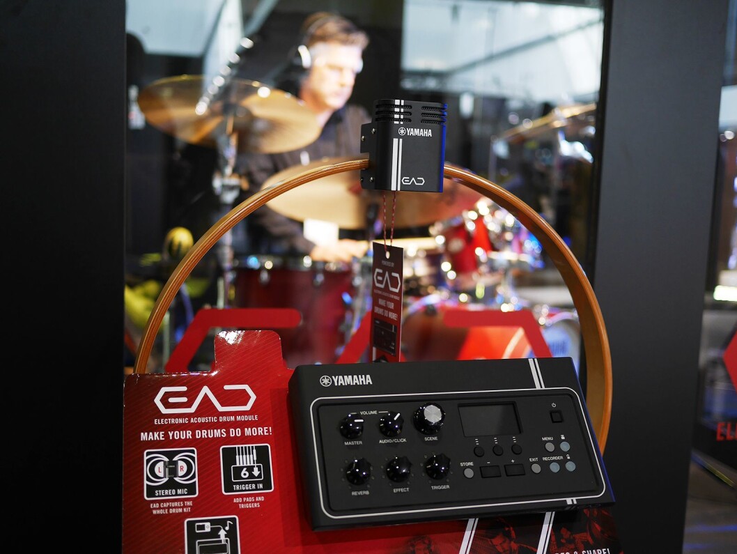 Electronic Acoustic Drum Module (EAD) brukes til å lage et hybridtrommesett, der man kan få digitale lyder på sitt akustiske trommesett. Pris: 6.200,- Foto: Stian Sønsteng. Electronic Acoustic Drum Module (EAD) brukes til å lage et hybridtrommesett, der man kan få digitale lyder på sitt akustiske trommesett. Pris: 6.200,- Foto: Stian Sønsteng.