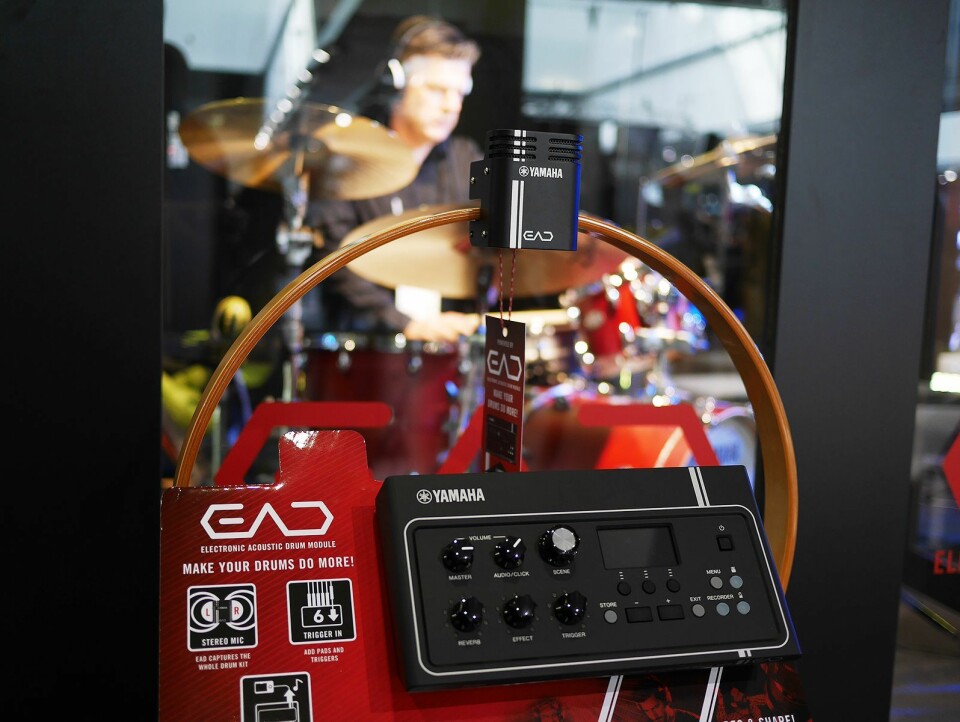 Electronic Acoustic Drum Module (EAD) brukes til å lage et hybridtrommesett, der man kan få digitale lyder på sitt akustiske trommesett. Pris: 6.200,- Foto: Stian Sønsteng.