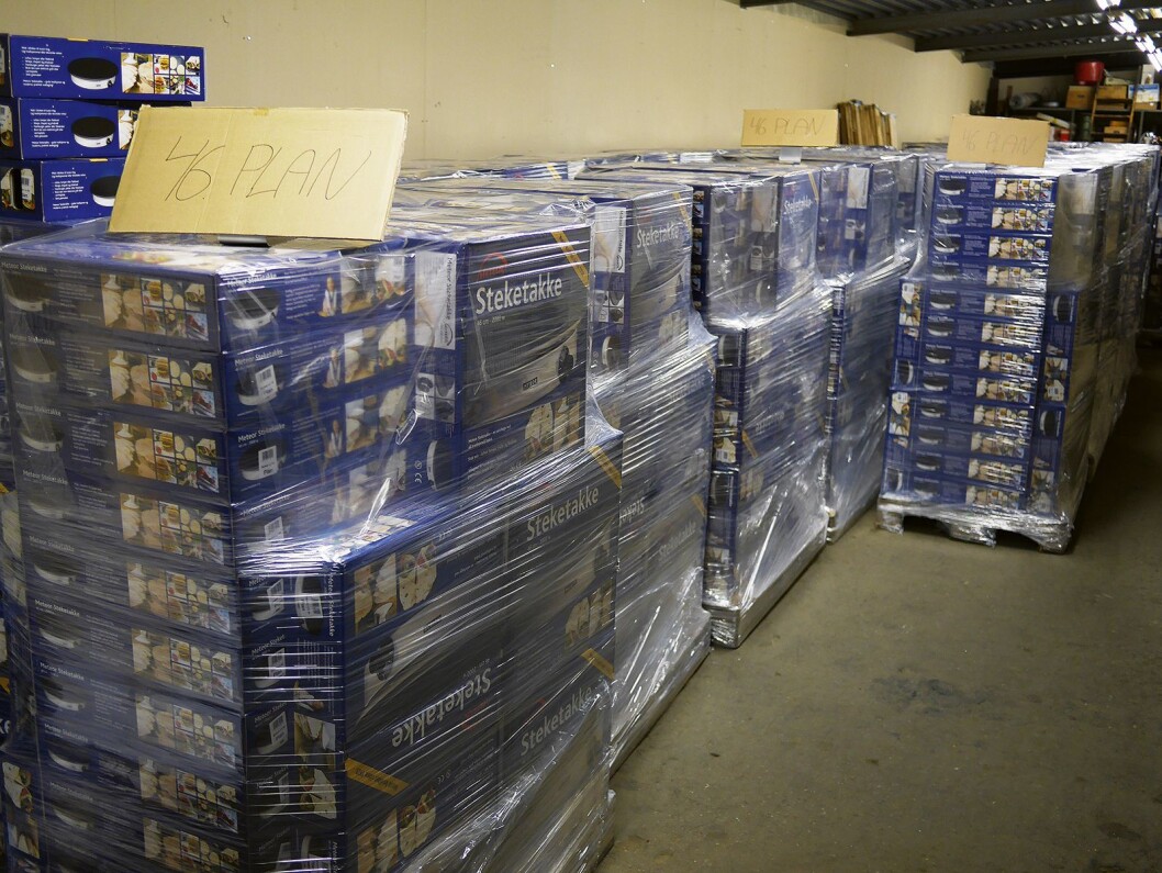 Ferdigproduserte steketakker på tur ut til kundene. Foto: Stian Sønsteng. Ferdigproduserte steketakker på tur ut til kundene. Foto: Stian Sønsteng.