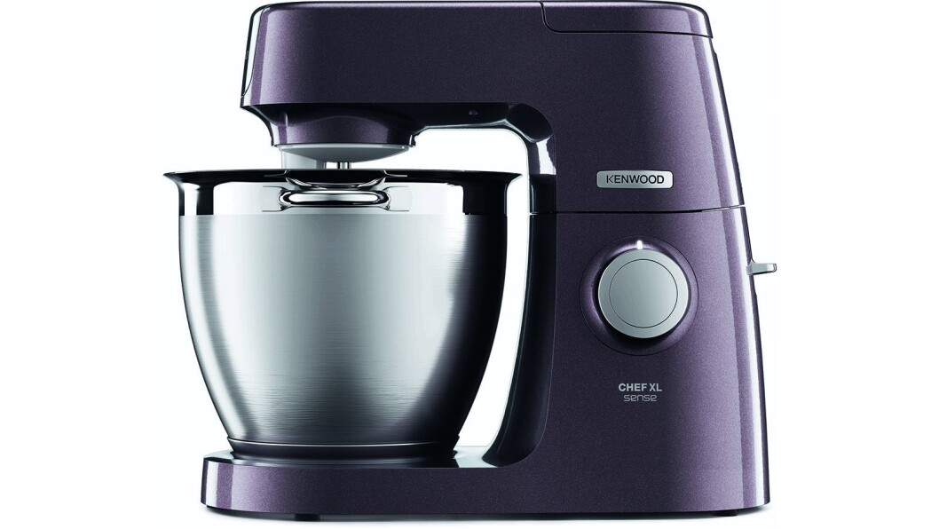 Kenwood Chef Sense XL (2018) er kåret til «Årets kjøkkenprodukt 2018/2019». Foto: Kenwood. Kenwood Chef Sense XL (2018) er kåret til «Årets kjøkkenprodukt 2018/2019». Foto: Kenwood.