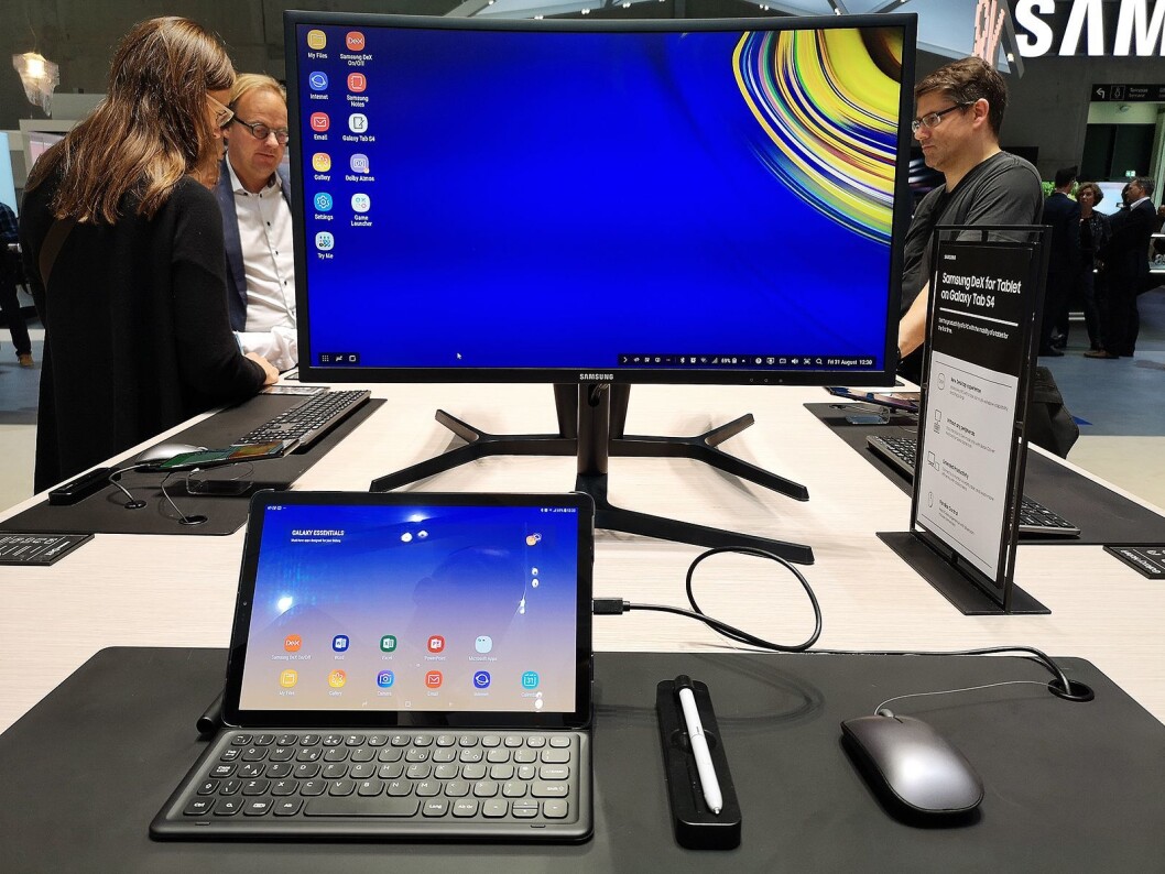 Nye Galaxy Tab S4 har både penn og egen desktop-modus. Foto: Marte Ottemo. Nye Galaxy Tab S4 har både penn og egen desktop-modus. Foto: Marte Ottemo.