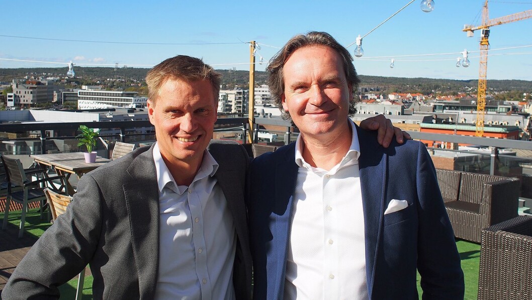 Kjedeleder Asle Bjerkebakke (t. v.) i Euronics Norge og konsernsjef Stefan Lebrot i Elon under kompetansedagene i Fredrikstad. Foto: Jan Røsholm Kjedeleder Asle Bjerkebakke (t. v.) i Euronics Norge og konsernsjef Stefan Lebrot i Elon under kompetansedagene i Fredrikstad. Foto: Jan Røsholm