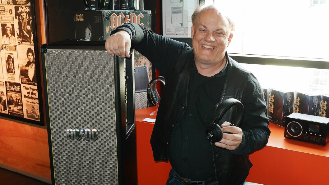 Claus Malthe i Veibel AS viste høyttalere og hodetelefoner fra AC/DC. Foto: Stian Sønsteng.