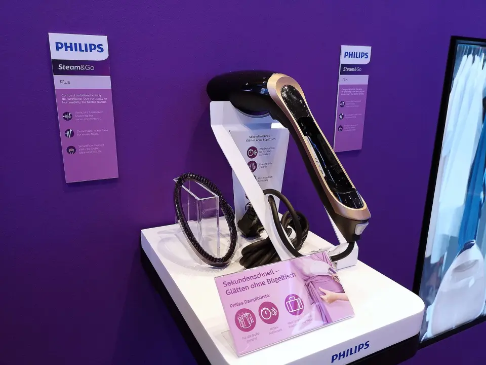 Steam & Go GC-362 er en av flere nye hånddamper fra Philips. Pris: 1.100,- Foto: Marte Ottemo Steam & Go GC-362 er en av flere nye hånddamper fra Philips. Pris: 1.100,- Foto: Marte Ottemo