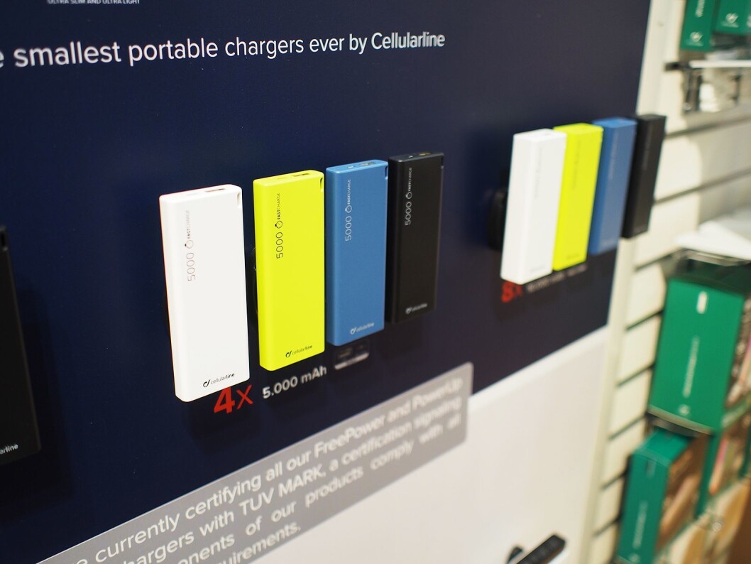 Denne TÜV-merkede batteribanken fra Cellularline på 5.000 mAh skal være verdens tynneste. Pris: 300,- Foto: Jan Røsholm. Denne TÜV-merkede batteribanken fra Cellularline på 5.000 mAh skal være verdens tynneste. Pris: 300,- Foto: Jan Røsholm.