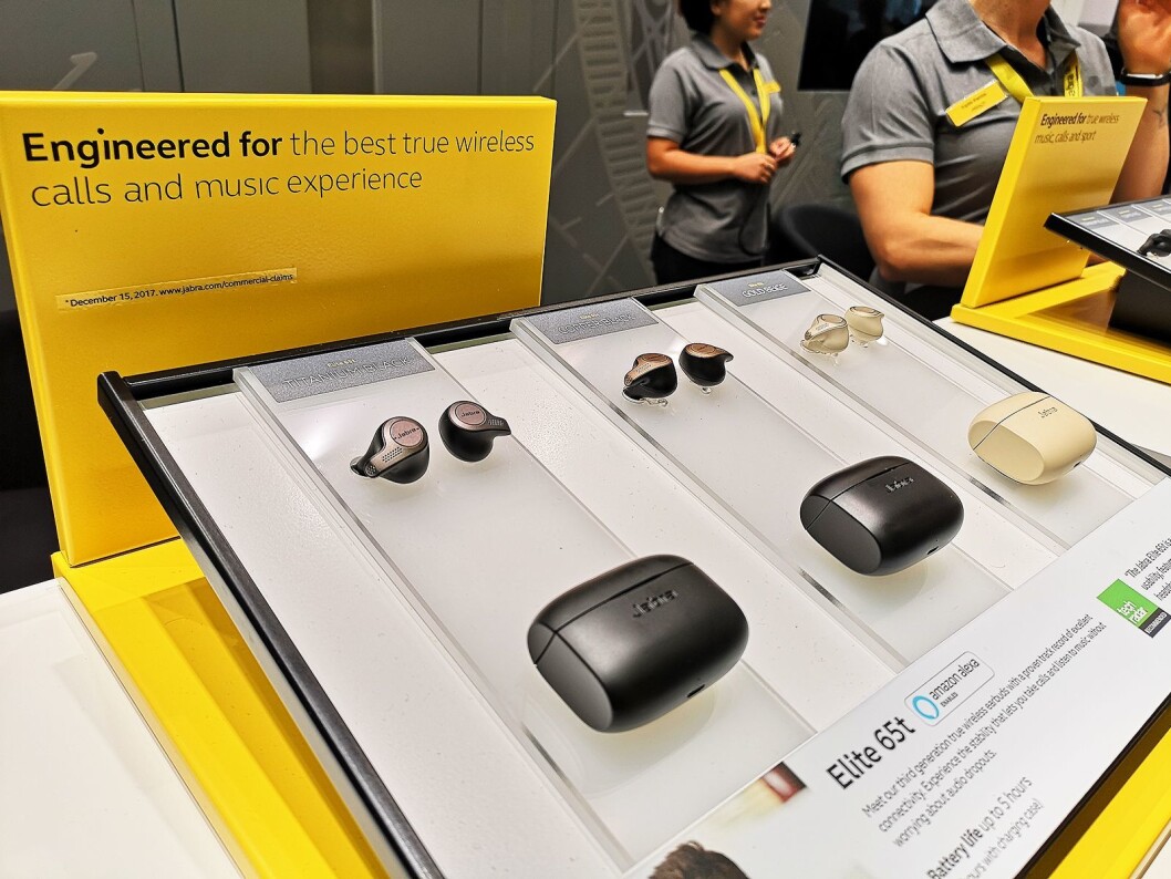 Nye Jabra Elite 65t har fått en oppgradering, og støtter nå også Amazon Alexa, Siri og Google Now. Foto: Marte Ottemo Nye Jabra Elite 65t har fått en oppgradering, og støtter nå også Amazon Alexa, Siri og Google Now. Foto: Marte Ottemo