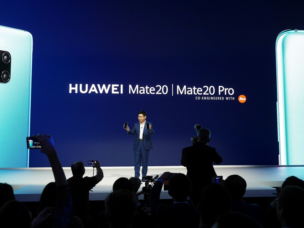 Richard Yu, toppsjef i Huaweis konsumentdivisjon, presenterte Mate20-serien i London. Foto: Stian Sønsteng. Richard Yu, toppsjef i Huaweis konsumentdivisjon, presenterte Mate20-serien i London. Foto: Stian Sønsteng.