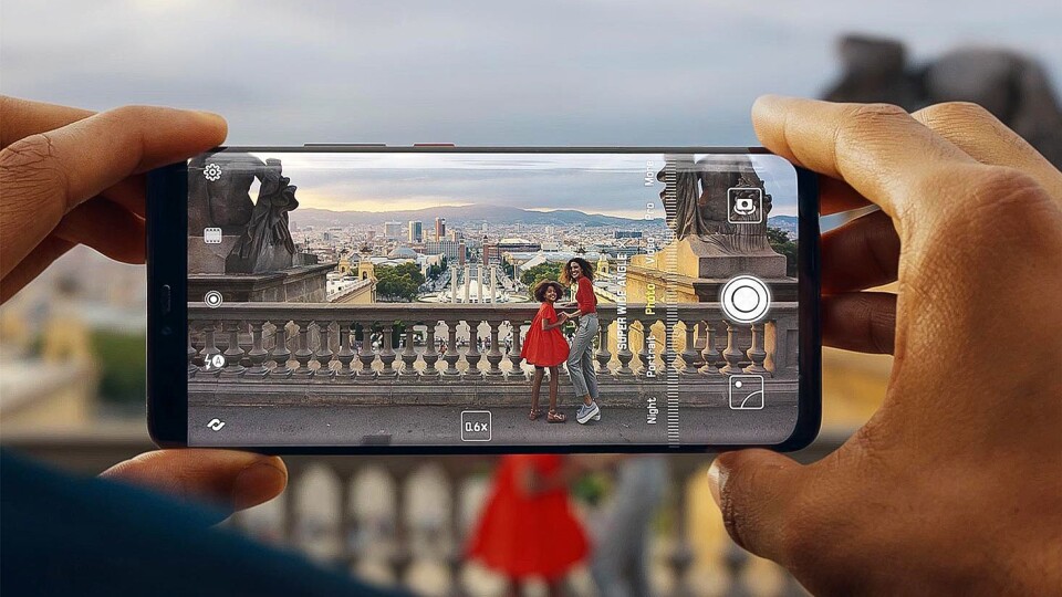 Vi kjøper færre mobiler, men de blir stadig dyrere og vi beholder dem lengre før vi bytter. Foto: Huawei