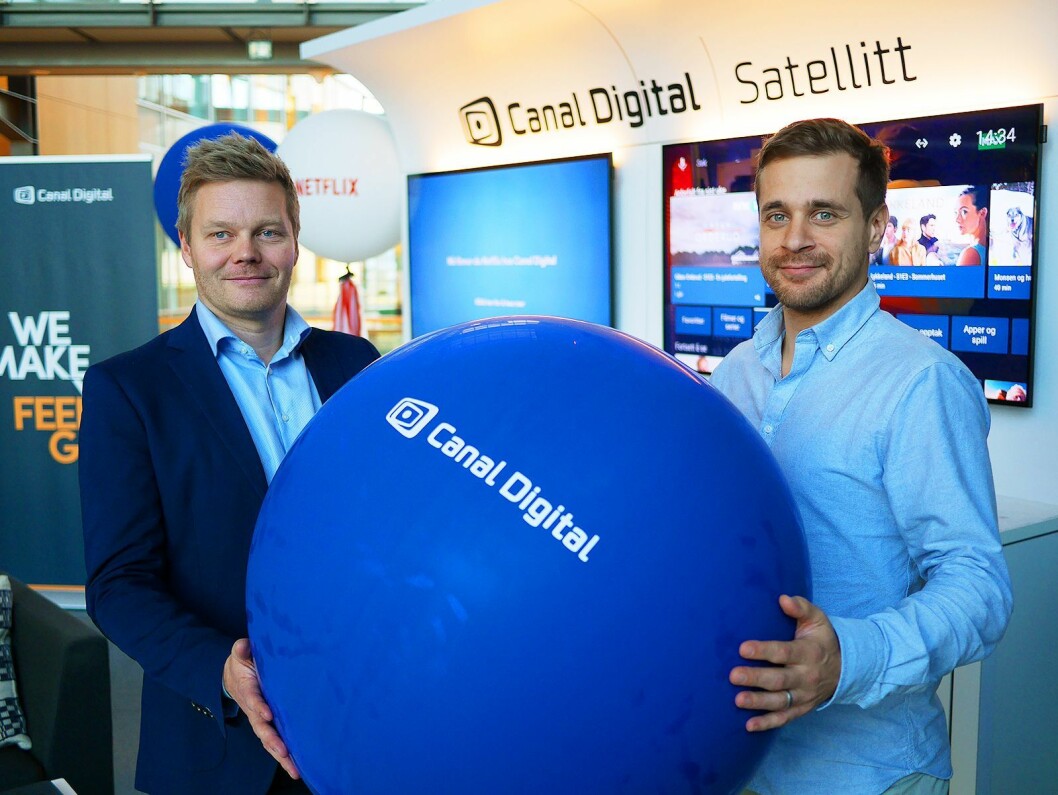 Tormod Sandstø (t. v.) og Eivind Peersen i Canal Digital, som selskapet nå heter etter at kabel-kollegene ble underlagt Telenor-varemerket. Foto: Stian Sønsteng