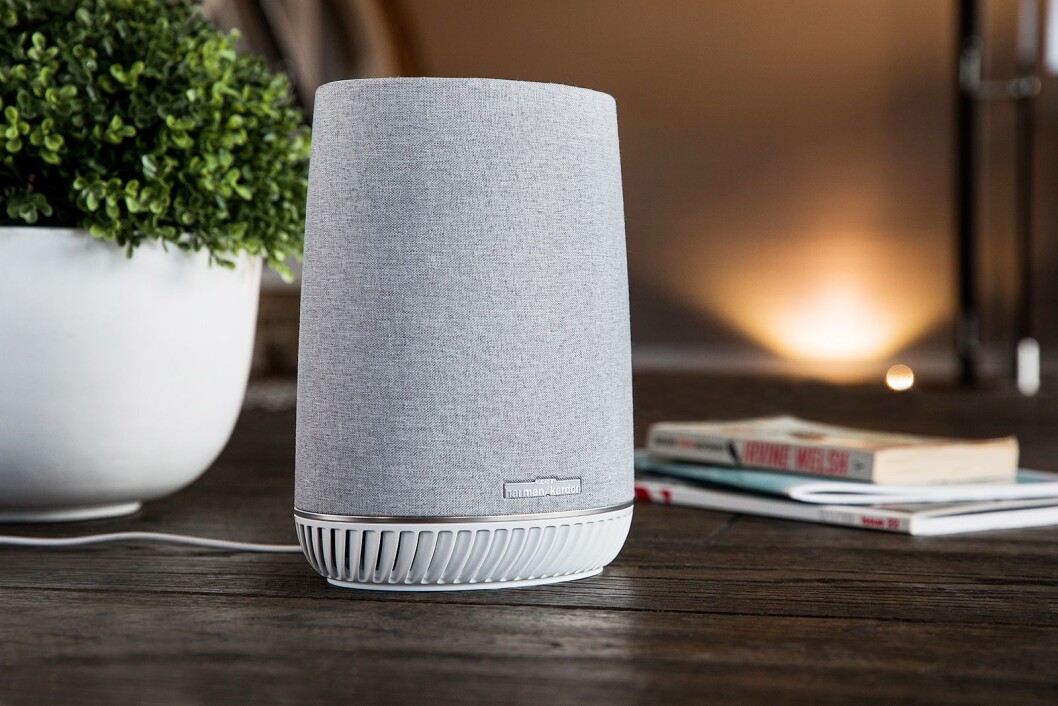 Med Orbi Voice får du både stemmestyring med Alexa, nettverk og en høyttaler fra Harman Kardon i ett. Foto: Netgear Med Orbi Voice får du både stemmestyring med Alexa, nettverk og en høyttaler fra Harman Kardon i ett. Foto: Netgear