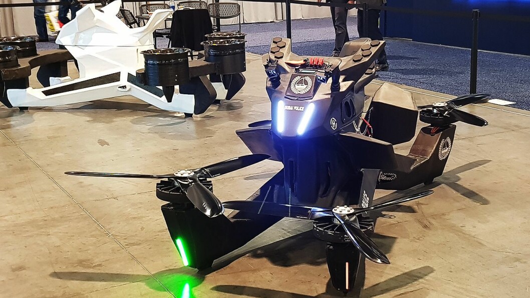 Denne enmanns-dronen er tenkt brukt av politi- og redningspersonell. Foto: John Olav Olsen.