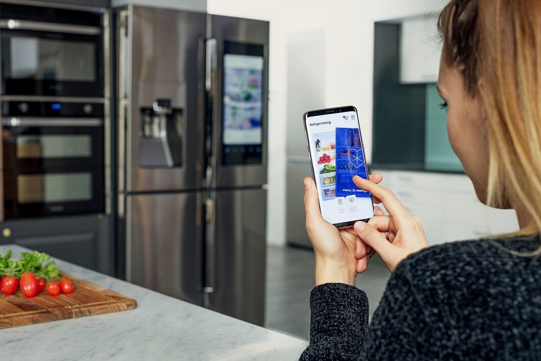 Samsung vil hjelpe nordmenn å finne kjærligheten – via kjøleskapet. Foto: Samsung Samsung vil hjelpe nordmenn å finne kjærligheten – via kjøleskapet. Foto: Samsung