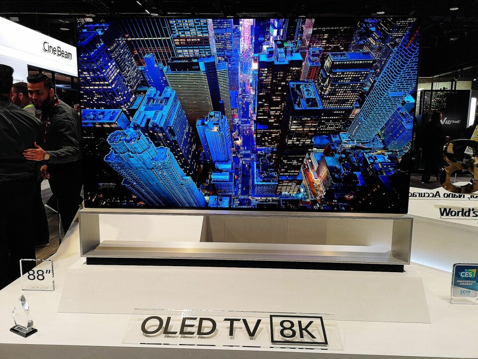 Aller størst på LGs stand var selskapets nye 88 tommer store 8K oled-TV. Foto: Marte Ottemo.