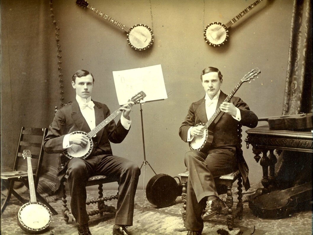S. Bowley Barnes og Albert Mullins etablerte selskapet i 1895. Foto: Barnes & Mullins. S. Bowley Barnes og Albert Mullins etablerte selskapet i 1895. Foto: Barnes & Mullins.