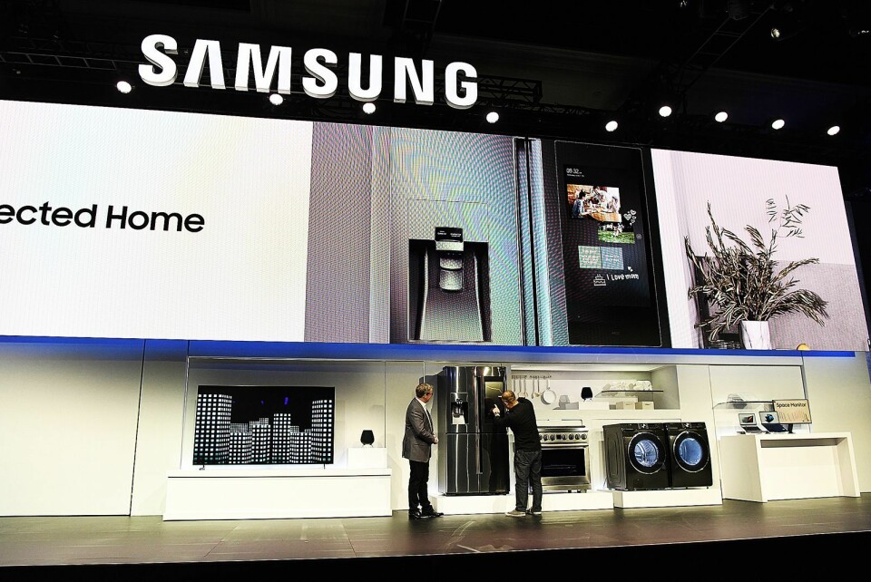 Hvitevarene blir stadig smartere, og snakker også med hverandre. Nye vaskemaskiner og en oppgradering av kjøleskapet Family Hub stod på menyen under Samsungs pressekonferanse på CES. Foto: Samsung.