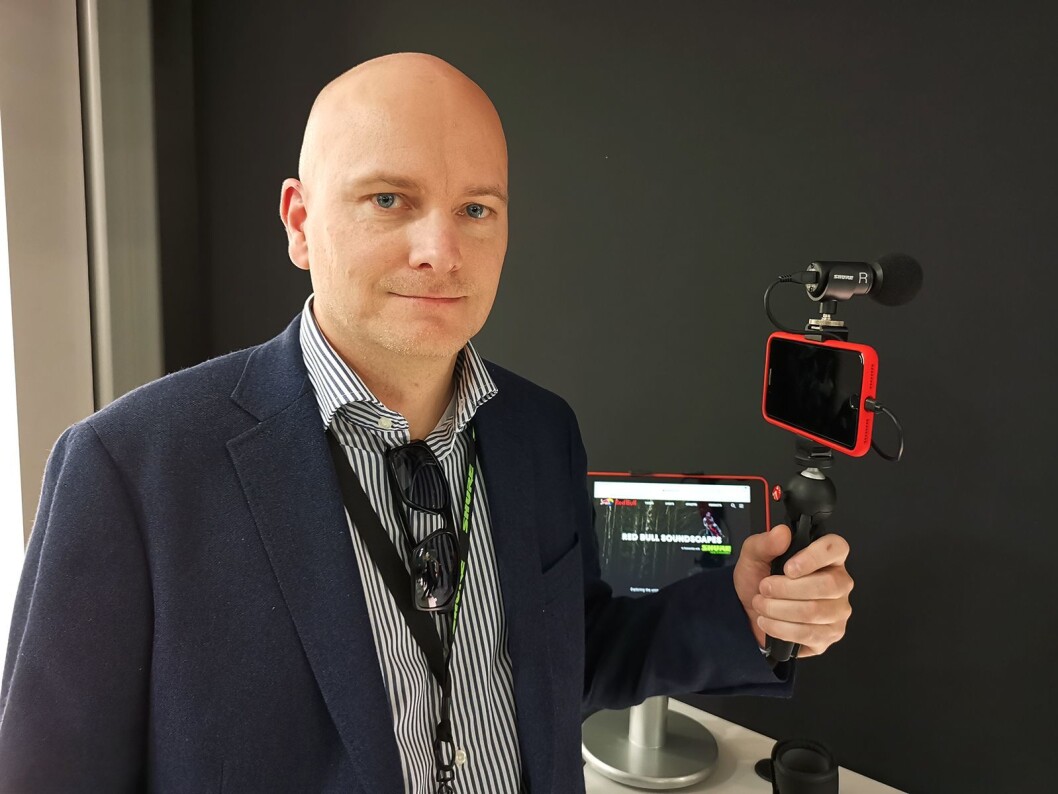 Arild Høyem i Benum med Shure MV88+ Video Kit, der det følger med et Manfrottostativ. Foto: Stian Sønsteng Arild Høyem i Benum med Shure MV88+ Video Kit, der det følger med et Manfrottostativ. Foto: Stian Sønsteng