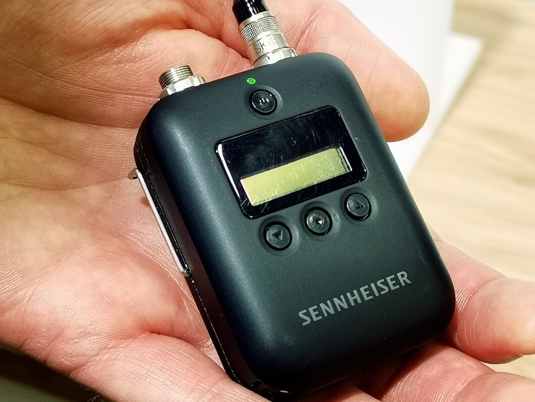 Til mikrofonserien Digital 6000 kommer nå en ny og mindre sender, SK 6212. Foto: Stian Sønsteng. Til mikrofonserien Digital 6000 kommer nå en ny og mindre sender, SK 6212. Foto: Stian Sønsteng.
