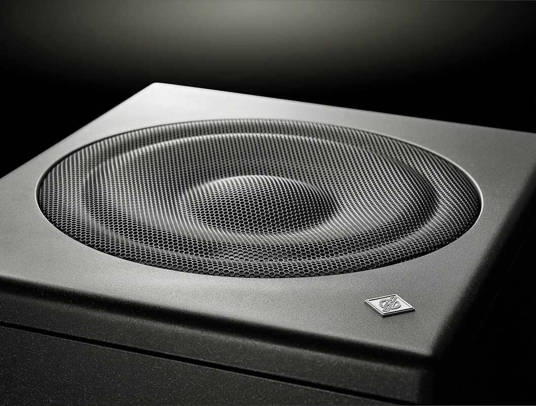 Neumanns nye og kompakte dypbasshøyttaler (subwoofer) KH 750. Foto: Neumann. Neumanns nye og kompakte dypbasshøyttaler (subwoofer) KH 750. Foto: Neumann.