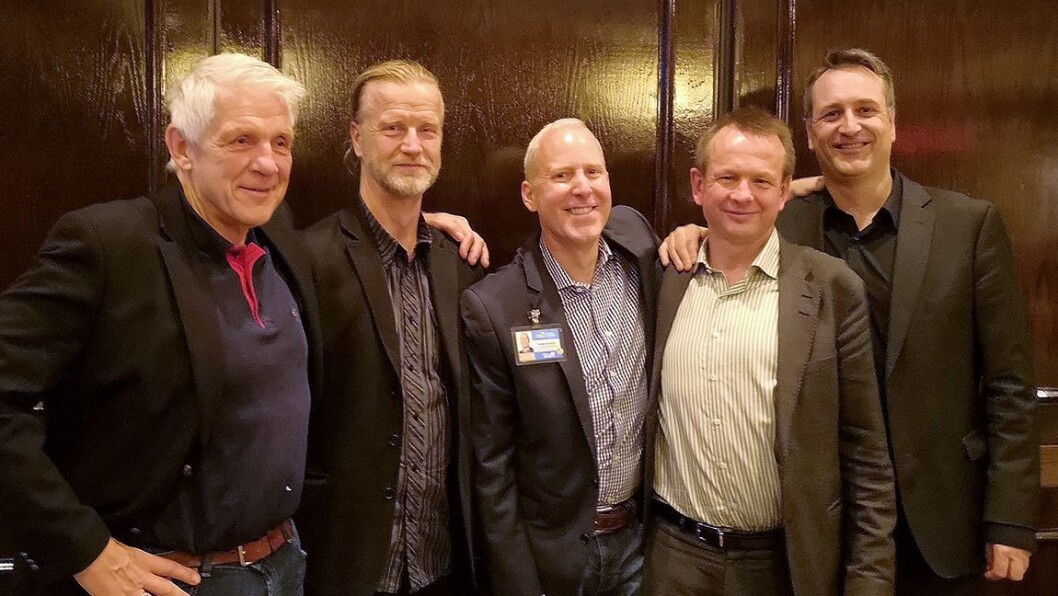 Fra venstre: Odd Richard Valmot fra Teknisk Ukeblad, Klas Elm fra svenske Elektronikkbranchen, Steve Koenig fra den amerikanske bransjeforeningen, Henrik Egede fra den danske bransjeforeningen og Jan Røsholm fra Elektronikkbransjen.Foto: Marte Ottemo Fra venstre: Odd Richard Valmot fra Teknisk Ukeblad, Klas Elm fra svenske Elektronikkbranchen, Steve Koenig fra den amerikanske bransjeforeningen, Henrik Egede fra den danske bransjeforeningen og Jan Røsholm fra Elektronikkbransjen.Foto: Marte Ottemo