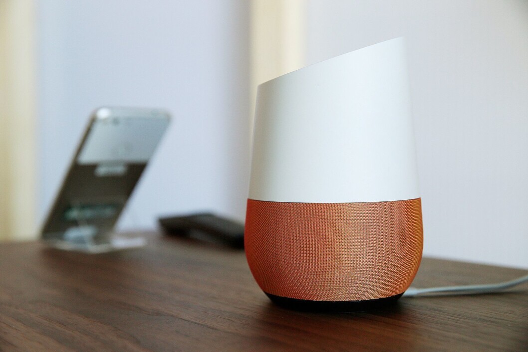 Googles digitale assistent kommer i to ulike versjoner, og har gjort det godt i julesalget i Norge. Foto: Google Googles digitale assistent kommer i to ulike versjoner, og har gjort det godt i julesalget i Norge. Foto: Google