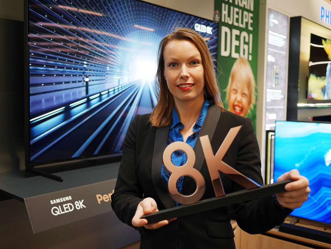 Kommunikasjonssjef i Stiftelsen Elektronikkbransjen, Marte Ottemo, tror at 8K-TVene som kommer på markedet i 2019 vil gjøre at nordmenn velger enda større modeller framover. Foto: Stian Sønsteng. Kommunikasjonssjef i Stiftelsen Elektronikkbransjen, Marte Ottemo, tror at 8K-TVene som kommer på markedet i 2019 vil gjøre at nordmenn velger enda større modeller framover. Foto: Stian Sønsteng.