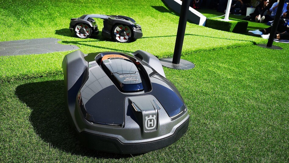 GRESSKLIPPER PÅ MOBILMESSE