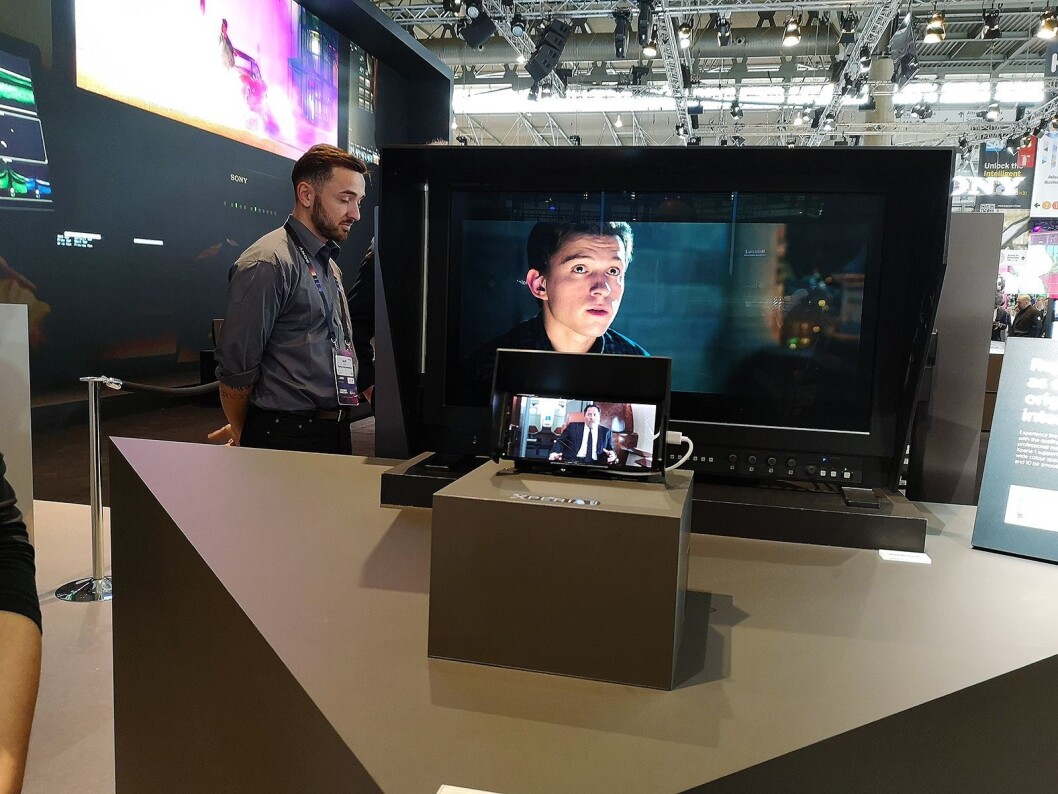 I Creator Mode har man tatt teknologi fra Sonys profesjonelle mastermonitorer, som skal gi meget god fargenøyaktighet på mobilskjermen. Foto: Marte Ottemo. I Creator Mode har man tatt teknologi fra Sonys profesjonelle mastermonitorer, som skal gi meget god fargenøyaktighet på mobilskjermen. Foto: Marte Ottemo.