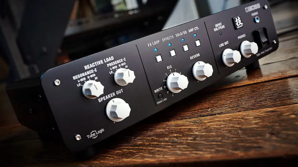 Boss Waza Tube Amp Expander har en innebygd forsterker på 100 watt. Foto: Roland. Boss Waza Tube Amp Expander har en innebygd forsterker på 100 watt. Foto: Roland.