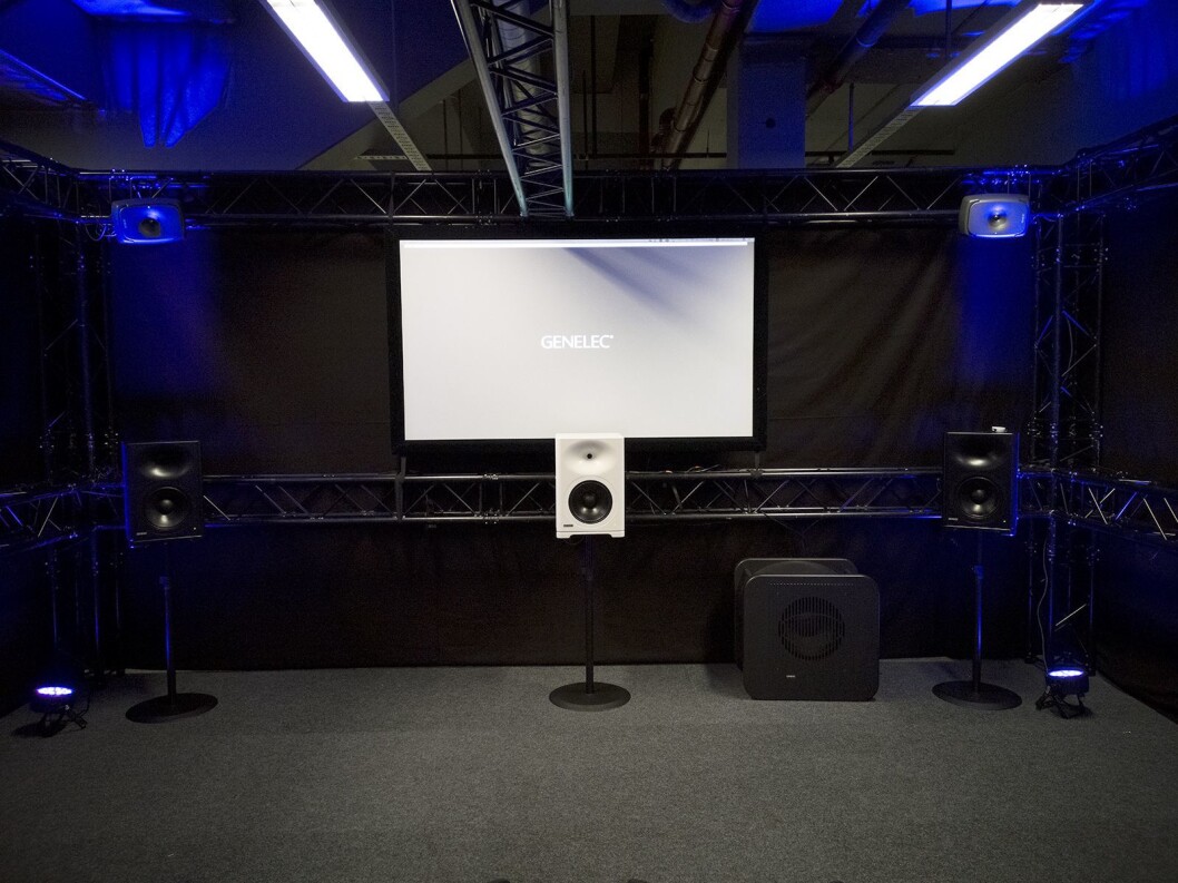 Benums Genelec-rom på LLB-messen, med et 7.1.4-system til i overkant av 400.000 kroner. Foto: Stian Sønsteng. Benums Genelec-rom på LLB-messen, med et 7.1.4-system til i overkant av 400.000 kroner. Foto: Stian Sønsteng.