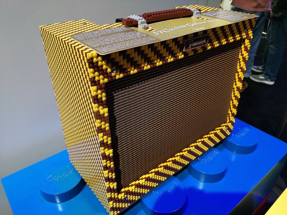 Hva med en ’57 Custom Deluxe Amp kledd med lego-klosser? Foto: Stian Sønsteng.