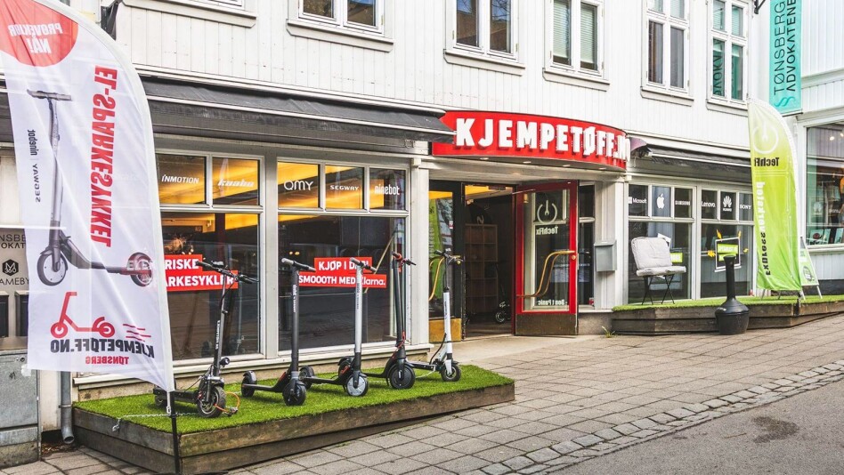 KJEMPETØFT MED EL-SPARKESYKKEL