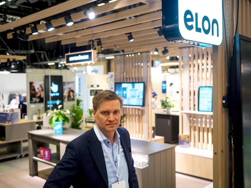 Asle Bjerkebakke, administrerende direktør i Elon Norge, viser fram det nye butikkonseptet Elon Expo 2019 i Ørebro. Foto: Ola Larsson Asle Bjerkebakke, administrerende direktør i Elon Norge, viser fram det nye butikkonseptet Elon Expo 2019 i Ørebro. Foto: Ola Larsson