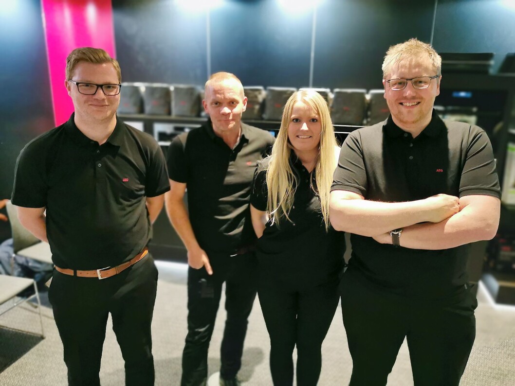 Richard Mathisen (f. v.), Lars Petter Halvorsen, Lena Ekhorn og Martin Stenberg i Electrolux, som selger AEG. Foto: Stian Sønsteng. Richard Mathisen (f. v.), Lars Petter Halvorsen, Lena Ekhorn og Martin Stenberg i Electrolux, som selger AEG. Foto: Stian Sønsteng.
