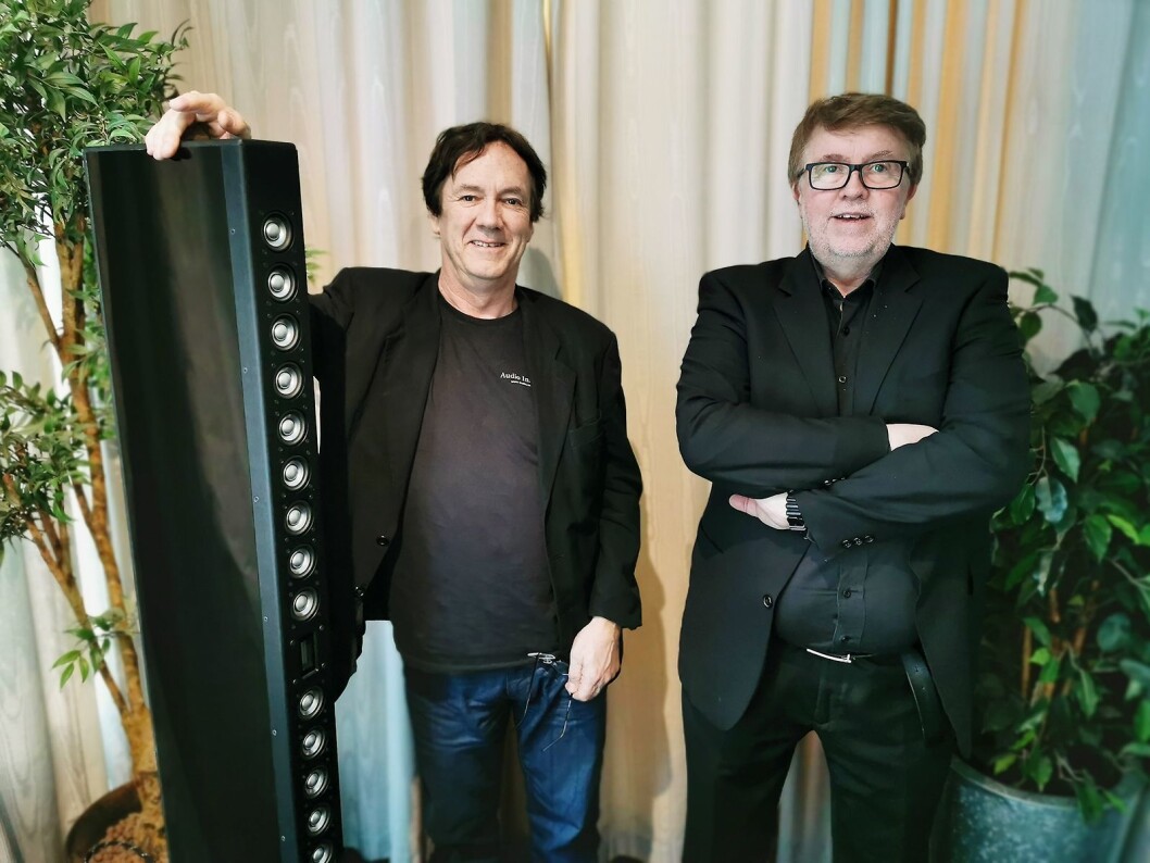 Geir Fredriksen (t. v.) og Geir Tømmervik har arbeidet med Adyton nesten siden starten i 1979. Her med de nye Gracili-høyttalerne. Pris per par: 199.000,- Foto: Stian Sønsteng Geir Fredriksen (t. v.) og Geir Tømmervik har arbeidet med Adyton nesten siden starten i 1979. Her med de nye Gracili-høyttalerne. Pris per par: 199.000,- Foto: Stian Sønsteng