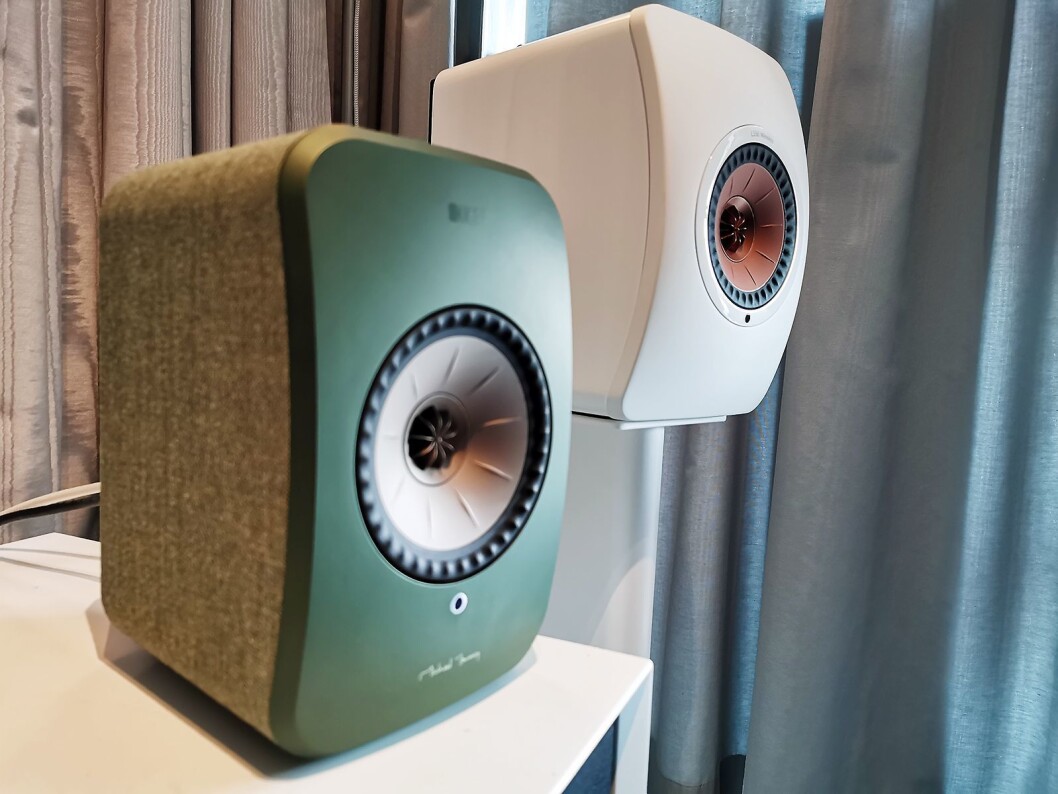 Kef LSX (grønn) og LS50 (hvit), til 12.000 og 24.000 kroner paret. Foto: Stian Sønsteng. Kef LSX (grønn) og LS50 (hvit), til 12.000 og 24.000 kroner paret. Foto: Stian Sønsteng.