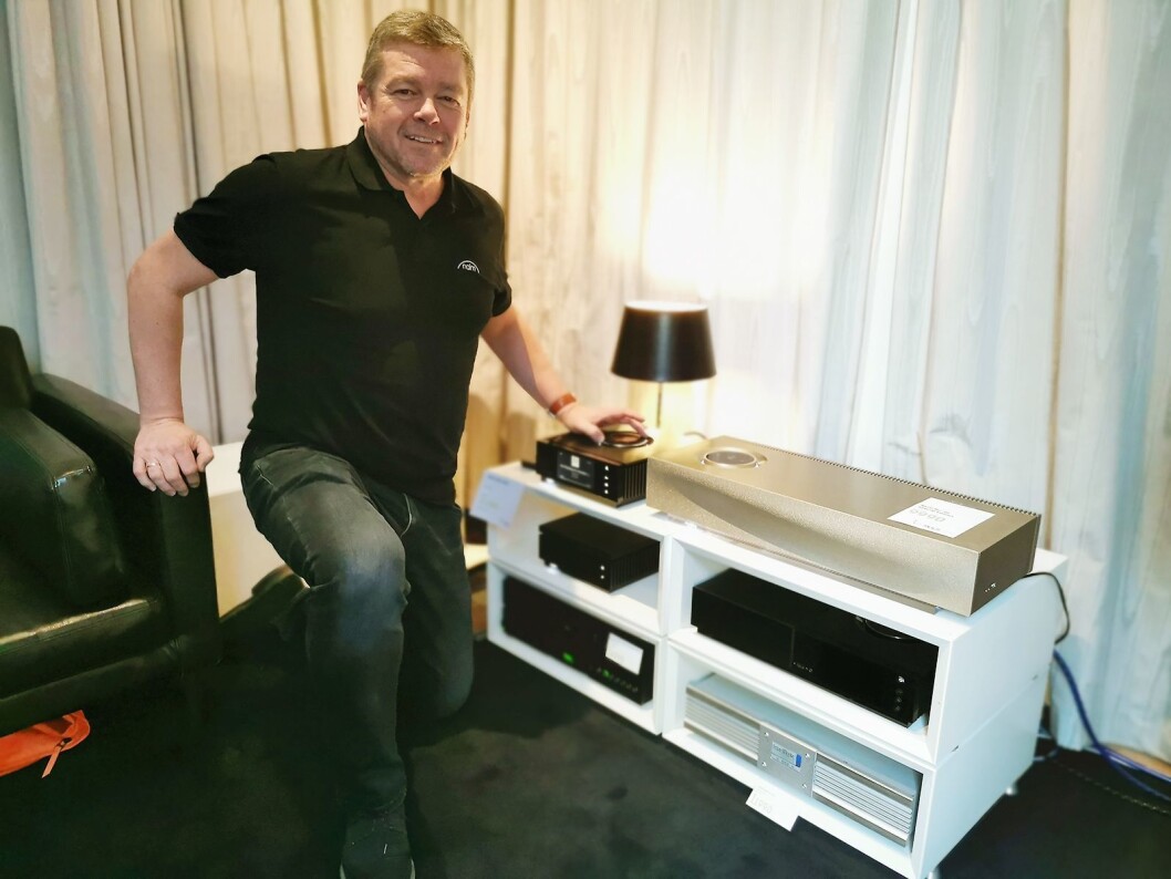 – Vårt trådløse alt i ett- og multiromsystem MU-SO er best i kategorien, sier Mark Raggett i Naim Audio Ltd. Her er det vist i sølvlakkert aluminium. Foto: Stian Sønsteng. – Vårt trådløse alt i ett- og multiromsystem MU-SO er best i kategorien, sier Mark Raggett i Naim Audio Ltd. Her er det vist i sølvlakkert aluminium. Foto: Stian Sønsteng.